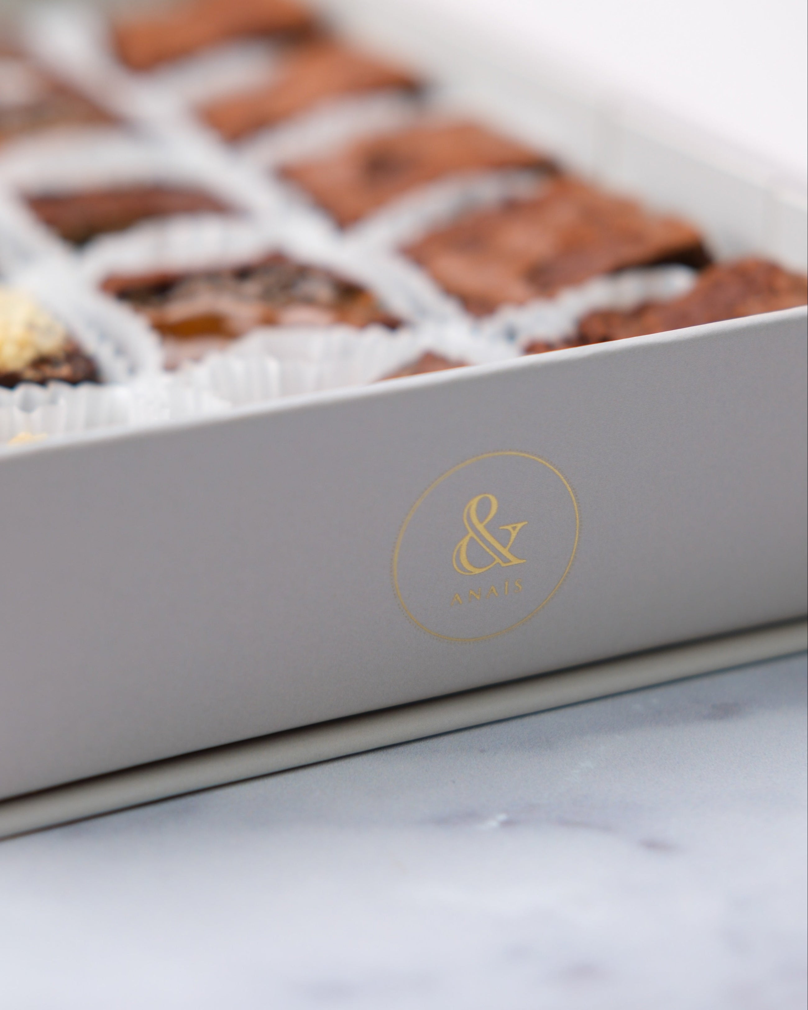 Raspberry & Almond Bakewell Gift Box